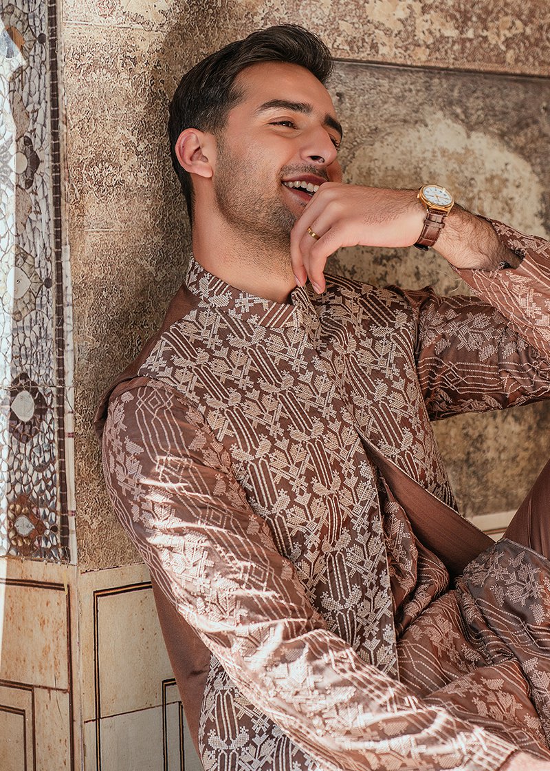 "MOCHA MOUSSE" WAISTCOAT