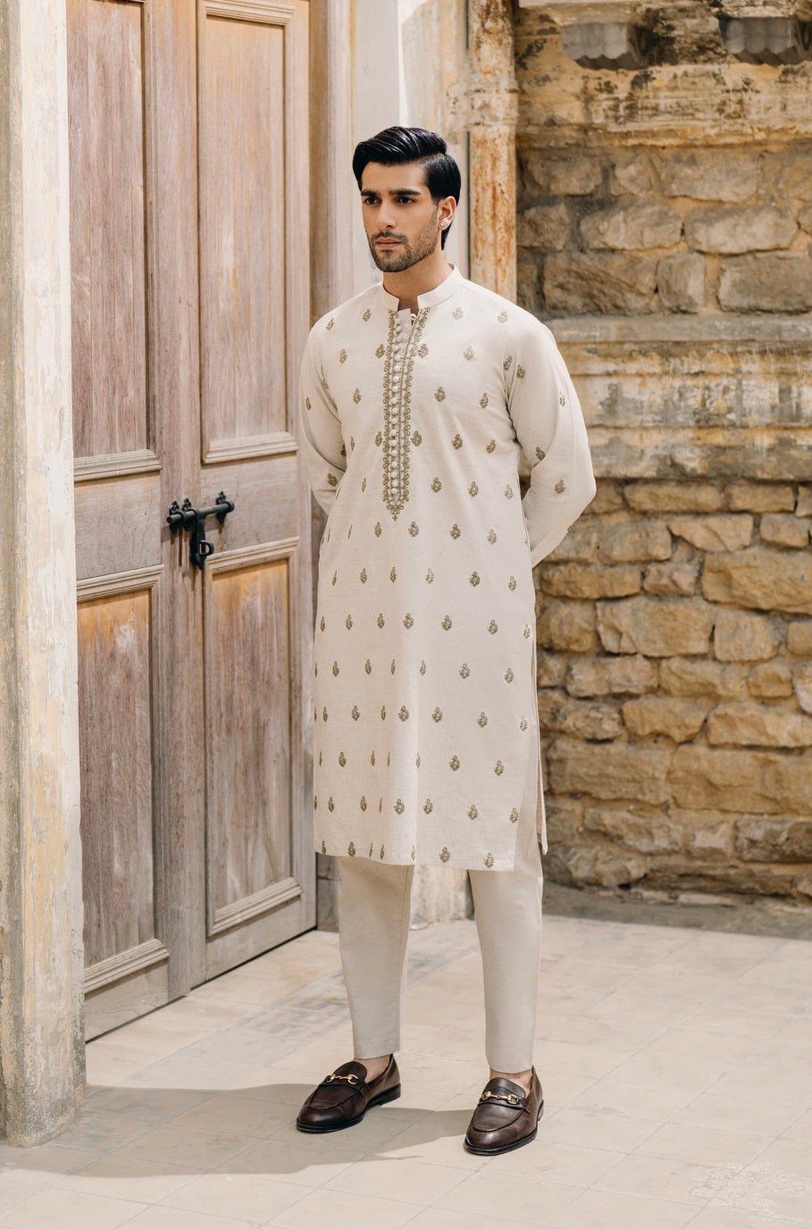 Karandi Damask Pattern Kurta Pajama